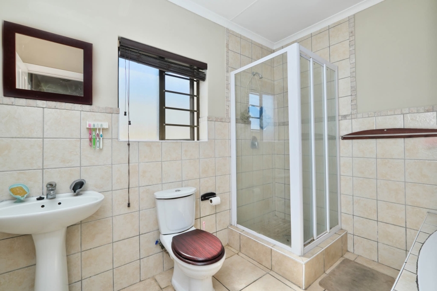 3 Bedroom Property for Sale in Kabega Park Eastern Cape